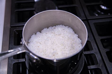 cooking rice on gas hob